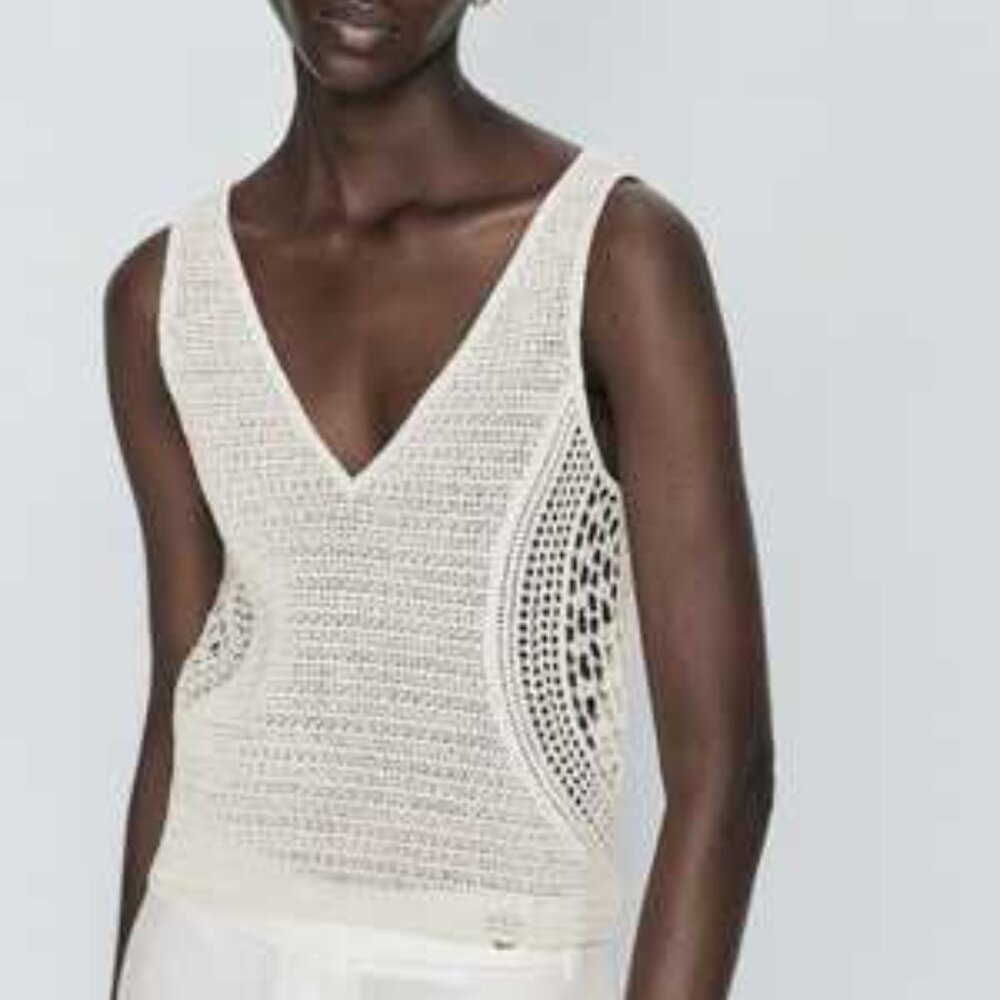 massimo dutti ! v-neck crochet top - cream